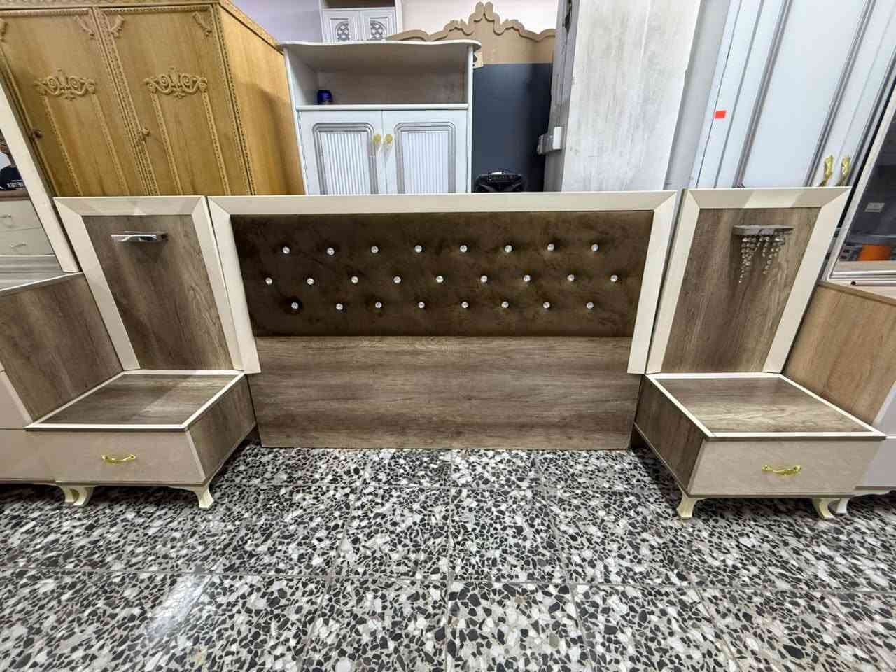 550 مع نقل وشد 8 قطع نضافه 95 بلميه ماركه باب اول للاستفسار رقم الواتساب
***********
