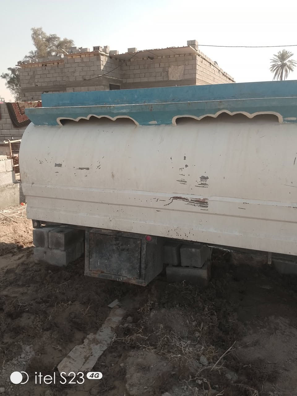 سلام عليكم من رخصت اصحاب الكروب عندي تانكي مغلن يشيل 7الف لترللبيع سعره20ورقه وبيه مجال بسيط مكاني البصره كرمت علي ***********
