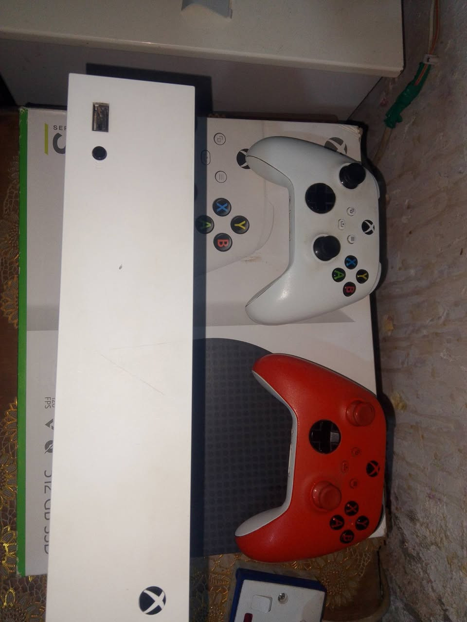 سعر(400)الف و شوف الوصف بي مجال للطيبين و شوف الوصف مهم
اكس بوكس مستعمل حالة نضيف و كارتون يجي ويا 

و يجي جوستيك 2الاصليات ابيض معا احمر

بطاريات و قاعدة شحن و شحن البطاريات

+ بي اربع اقطية 2الاصليات معا جهاز تجي و ثنين معا البطارية 

و يجي بي حساب راست و العب ثانوية

و اهم شي يجي معا علبته و كامل ملحقات الاصليات 

رايدة ب (400) و بي مجال للطيبين بس رحمة والديكم من تجيني لا تكسر بل سعر 

اذا تاخذة بهاذ السعر اطيك كيم باس هدية 3اشهر


**إذا كنت صاحب هذا الإعلان وتريد حذفه لأي سبب، رجاءا أرسل رسالة إلى الدعم الفني**