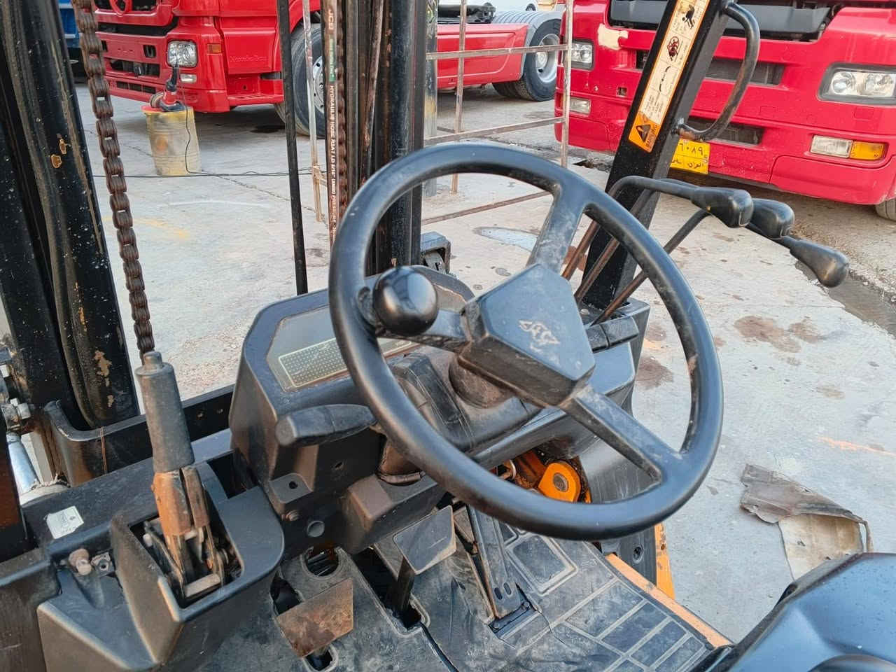 للبيع رافعه نوع HC
3طن 3حركة منفيس اوراق بي سعر 65ورقه موديل 2012

***********
