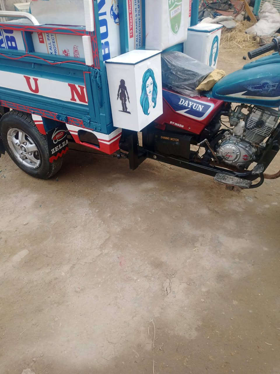 سلام عليكم ستوته للبيع دايون اوراق اصولي موديل 2020 ستوته مكفوله كفاله عامه رقم  ***********سعر 1400وبيه مجال
