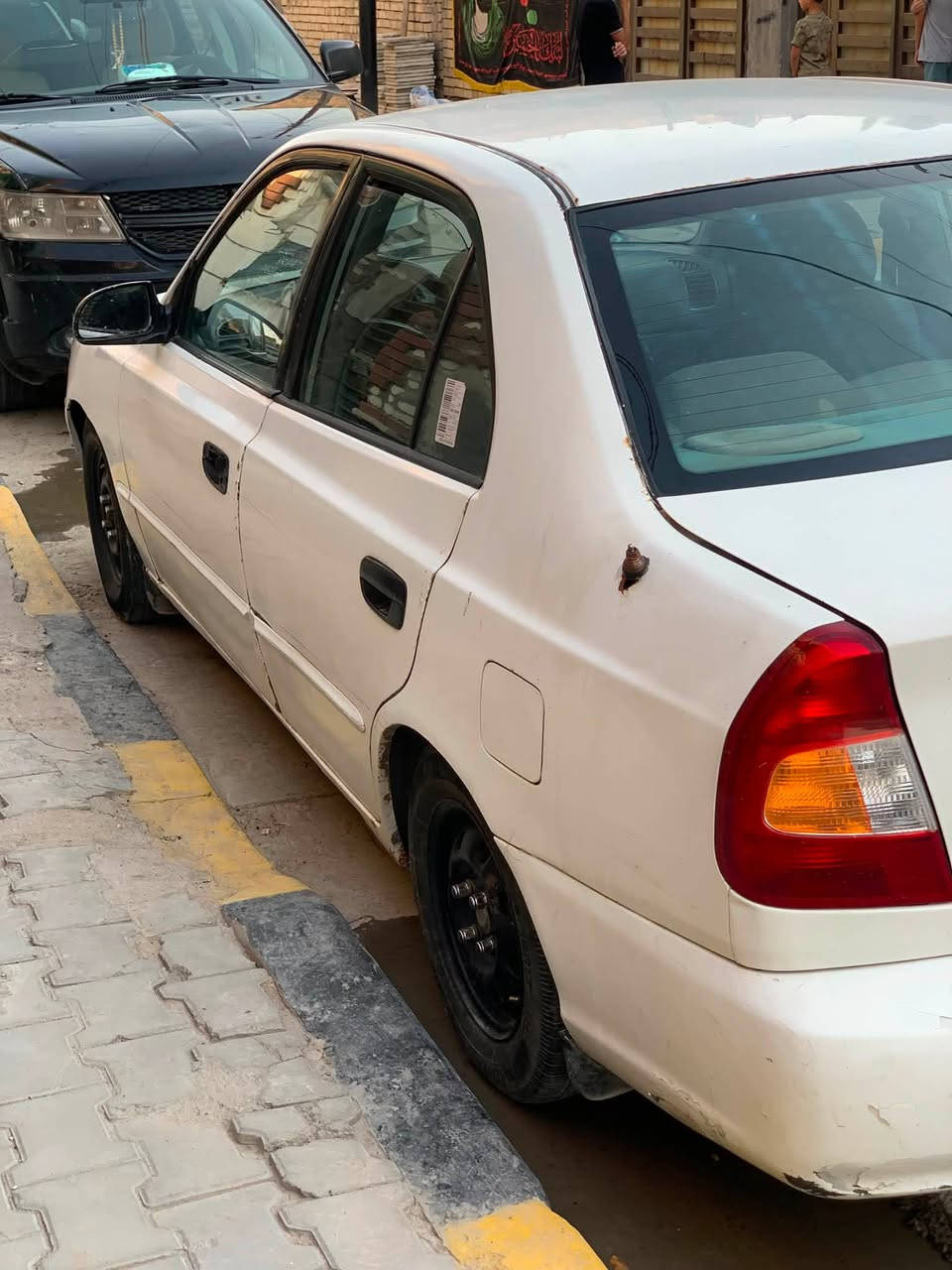سلام عليكم اكسنت مديل 2000 تخم تاير جديد فيم بم جديد باتري جديد كير قبل فتره شادينه جام كهرباء السياره باسمي رقم دولي الجديد السياره بيها رنكات فقط بيها كم قطعه صبغ ابيع حزام السعر ٣٧وبيها مجال مكاني بغداد الأمين الثانيه ***********
