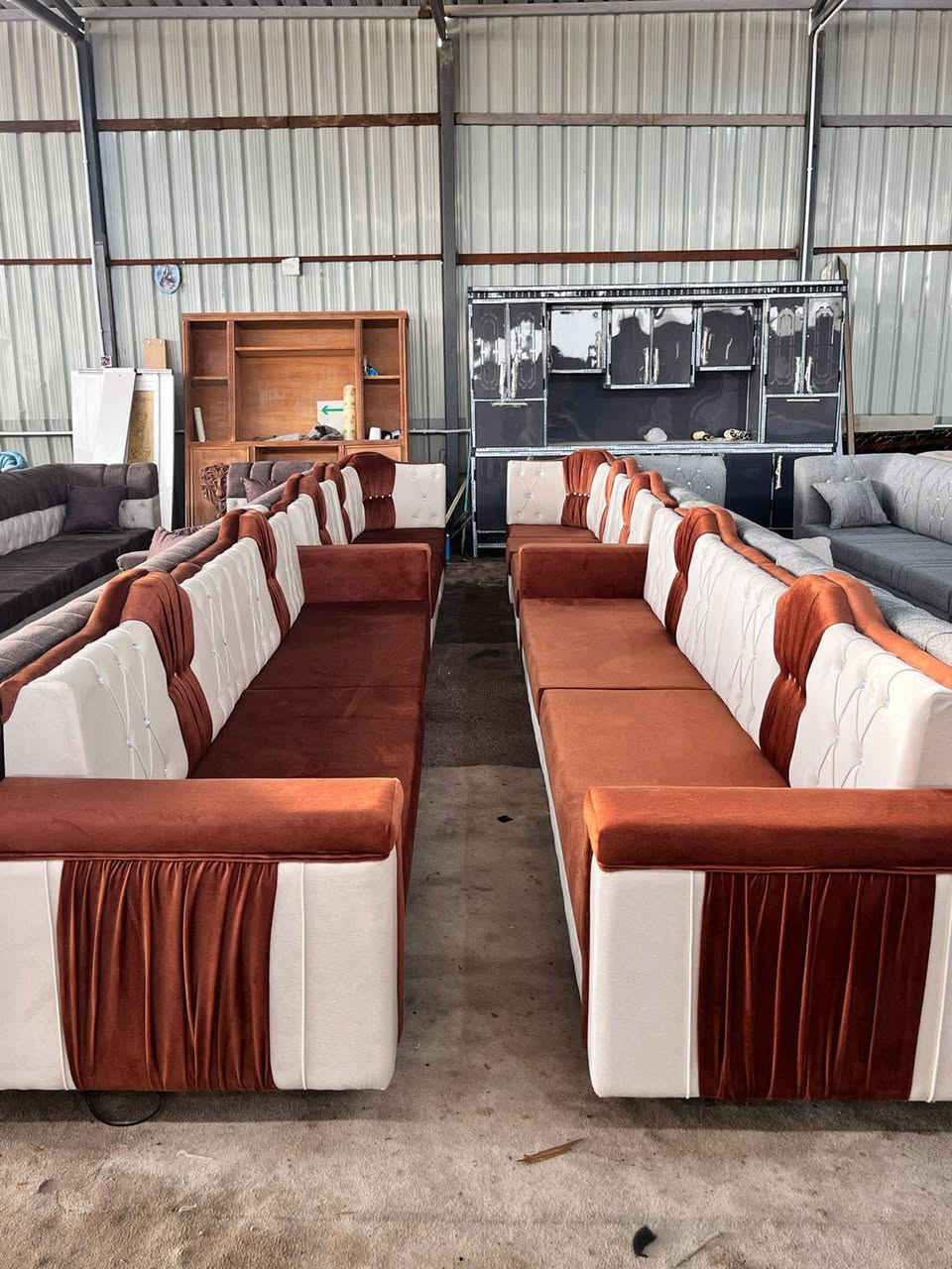 سلام عليكم وصول بضاعة جديدة دواوين شغل درجه اوله بلاويد سود  معرض غزوان الربيعي مكان محل قرب #محطه الاغصون #ستفسار  ***********
