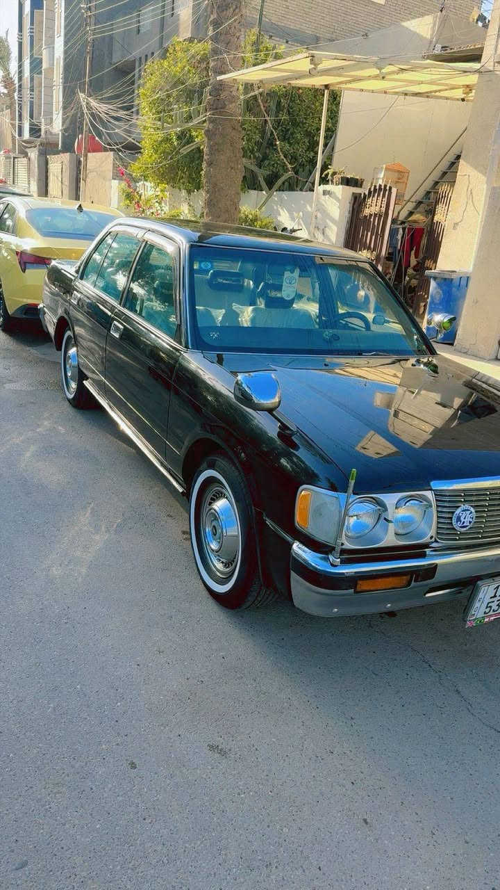 كراون ديلوكس للبيع موديل ١٩٩٣ مكينة ونجي سيارة بلادية مكانات صبغ للإستفسار الاتصال
‎0771 197 9295
