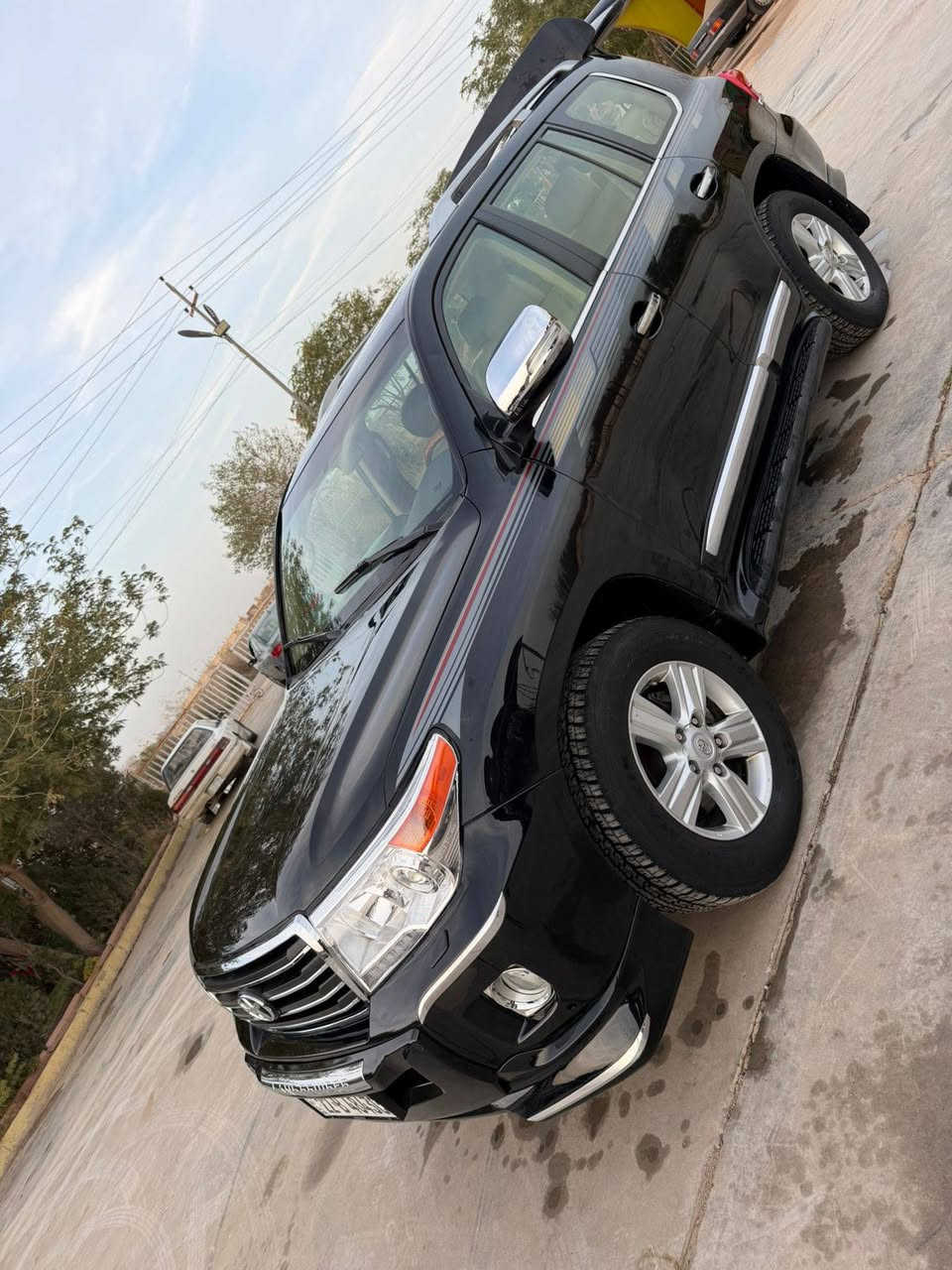 يالله #لاندكروز 2012  ترهم #مراوس او #قسط 
بيها صبغ 3قطع اماميه رقم اربيل جديد بأسمنه تحويل او وكالة #ترهم #مراوس او #قسط حسب الاتفاق  
عنوان ديالى الغالبية معارض سيف سعد ***********
