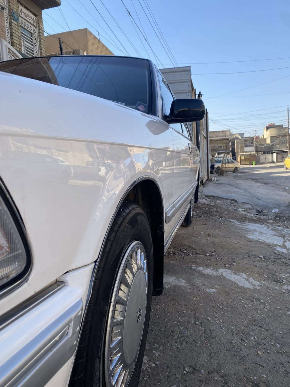 السلام عليكم من رخصه ابو الاكروب.    سيدان 1990 ابلادي سياره حلوه وجديده بسمي          بغداد   السعر 105   الرقم *********** المكان بغاد
