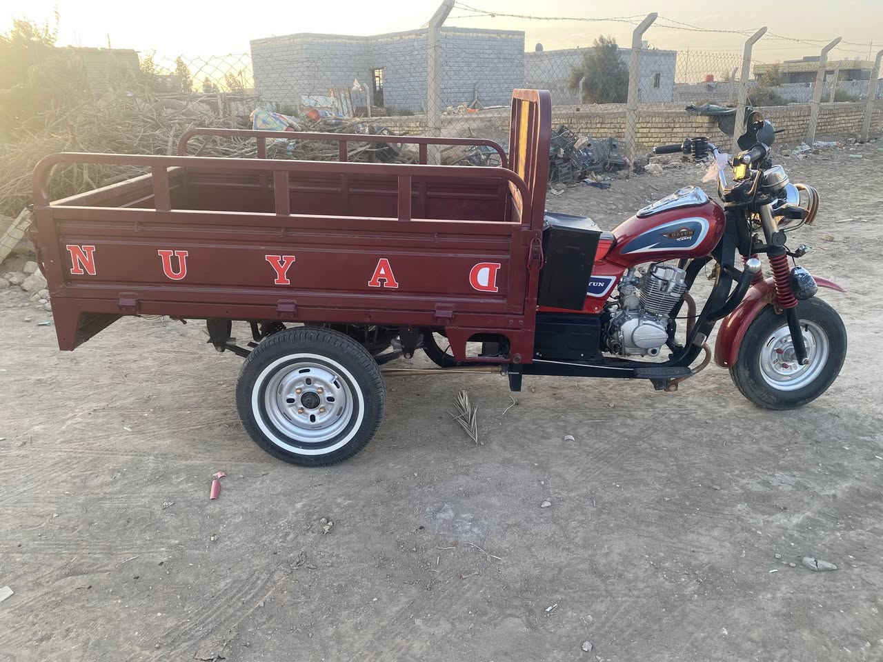 السلام عليكم ستوته للبيع موديل ٢٠١٧ستوته جاهزه ماعوزها شي محرك مامفتوح كهربائيات شغاله كلها تواير جدد أبو لخطه ستوته كامله مكمله السعر ١٦٠٠وبيها مجال قليل ولمو شراي خله يطلع كبل لايعلق مكان ناصريه علوه مخضر الجديده علا طريق سيد خيل لاستفسار لاتصال علا الرقم ***********
