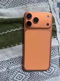 آيفون ١٧ برو ماكس • دبل سيم • مشحون ٢٢ مره