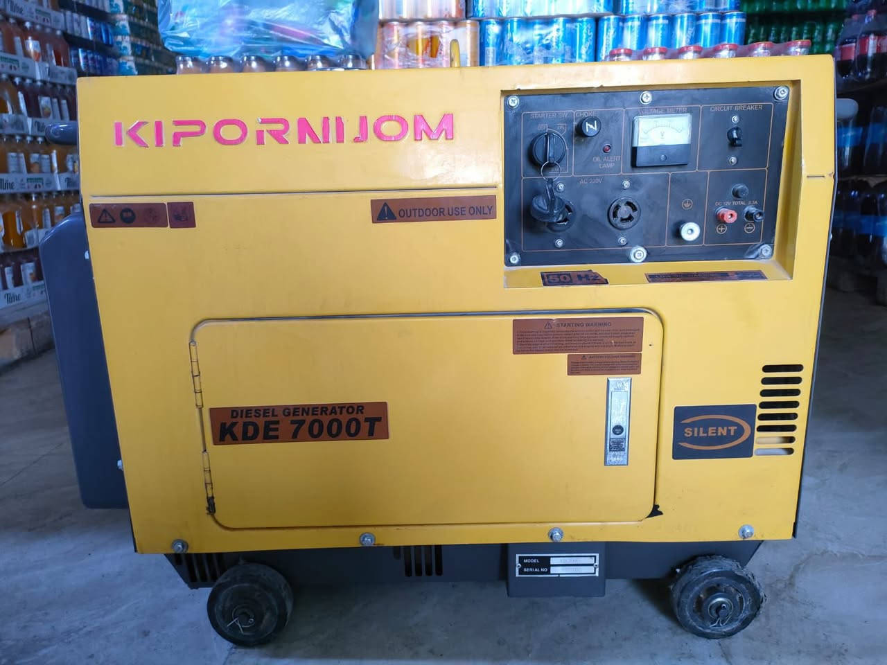 مولدة كاتم تشغل 40 امبير مولدة جديده بمعنى الكلمة دهن ما مبدله ولا مره يعني جديده المولده (((كاز )) يعني انسه صرف
مكاني كربلاء حي القادسيه سعر 850 بيها مجال مستعجل على البيع رقم المبايل ***********
