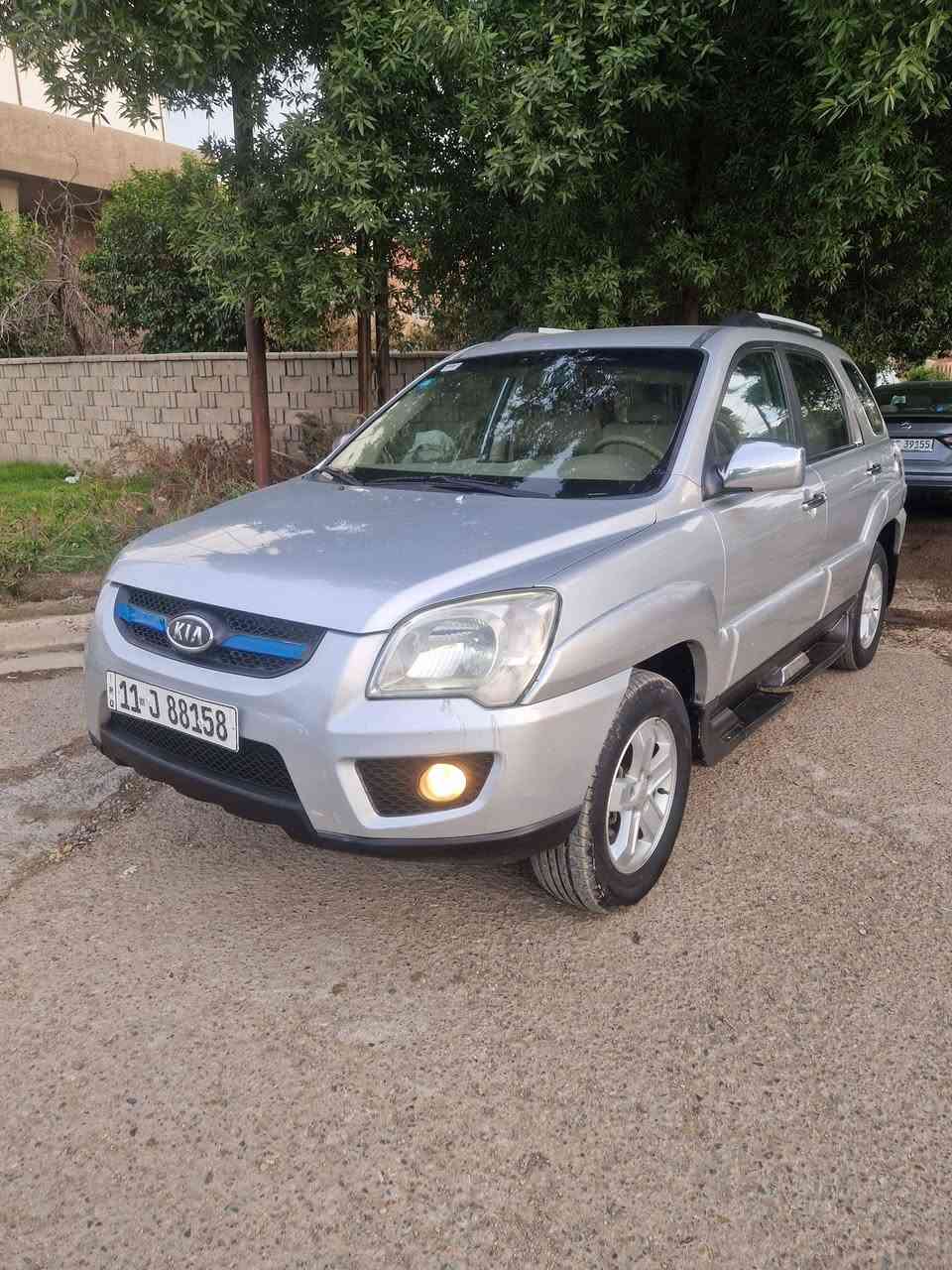 سبورتج 2009
بسعر مناسب
بلاديه على ايد وحده
خليجي مو كوري
داخل بيج مو اسود
مكفوله من الدعاميه للدعاميه
بدون صبغ
اكو شخوط نعم 
محرك بلاد
نظيفه جدا جدا
الداخل اخو الجديد
فحص وهزه وسنويه باسمي وكله جديد
ماشيه ١٦٥ كلش زين نسبه لموديلها
اتدك جرس يعني مشي حقيقي
محرك ناعم
صدر ممتاز
كهربائيات شغاله
شاديله شاشه وكامره
السعر 122 
العنوان بغداد الكرخ
***********
***********
