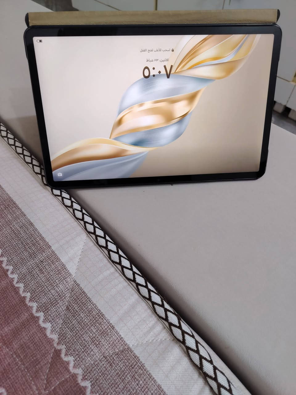 تاب نوع هونر x9 a للبيع نظيف  السعر ٢٠٠ وبي مجال  العنوان المقداديه حي الحسين ***********
