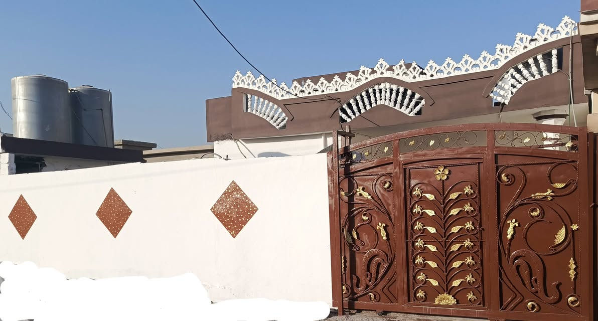 السلام عليكم 
بسم الله وعلى بركة الله 
بيت زراعي للبيع الحويجة حي السلام ( العيثات) شارع الوسط 
مساحته 250 متر مربع 
الاتجاه مطلاع شمس كما هو موضح في الصور ومقطع الفديو للربعة فقط 
يتكون من ربعة وهول ومطبخ وغرفتين نوم  يتوفر فيه خدمات كاملة ماء وكهرباء وخط المولد قريب 
 عليه 
السعر ورقم التلفون على الخاص ومتواجد على الفيس بوك


**إذا كنت صاحب هذا الإعلان وتريد حذفه لأي سبب، رجاءا أرسل رسالة إلى الدعم الفني**