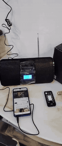 سلام عليكم.    امزون جديد 
سماعه +مضخم صوت +راديو .+شاشه +ساعه رقميه وتشتغل ع بطاريات قلم  صوته كلش حلو طلعتي بهذا الشكل  السعر 25 الف ***********0
