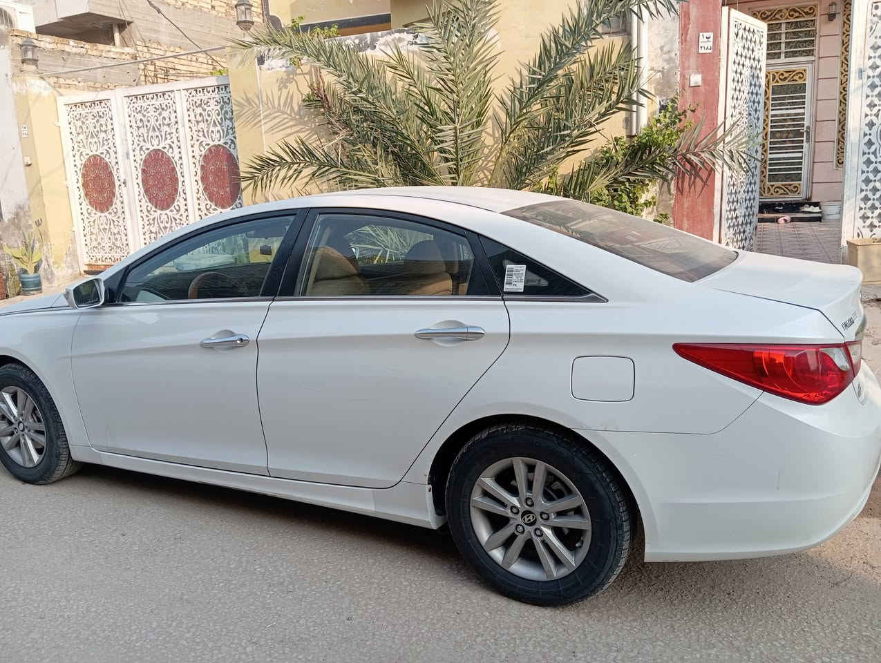 السلام عليكم سوناتا 2010خليجي كفاله عامه علاوضع الشركه  السونر هو الحكم لاحار ولا بارد. وتبديل محرك البلاد 2400كير البلاد قطره صبغ مابيه تبريد ثلج تدفئه  ويل كل 5السياره بنجف  سعره 125 ويبه مجال بل عافيه علا الياخذه  رقمي ***********
