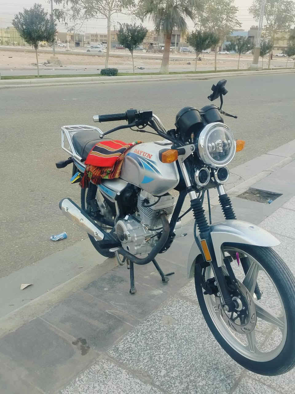 سلام عليكم دايون عضم مديل 21طالعة ب22 نضيفة كلش كفالة عامة سعر تصال عل رقم ‏‏‪0777 367 9673‬‏
