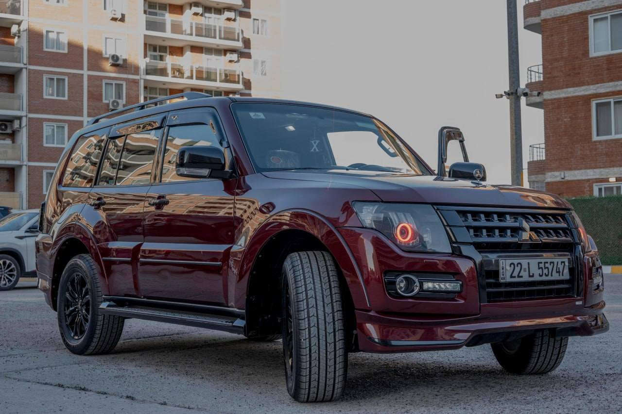 بسم الله الرحمن الرحيم
للبيع فقط  بيع فقط
السلام عليكم 
باجيرو حبتور  بلاص جديدة السياره لوك (لون مميز للاخير) من القليلات بغداد
باجيرو حبتور راس الارنب بلاص موديل 2019 مكفولة كفالة عامة ماشية 35 الف حقيقي السيارة فول مواصفات 
 8 ايرباك علامات ذهبية 
محرك 3800  
ترايش كروم لدات نهاري
 ويل 18 
زراك لايت ولايت زنون
 كشنات جلد وكهرباء 
دمام سستم صوت ٧ راكب 
كشن الخلفي تجوات شات عرض 
 طوال لحاية بلاديه تبريد امامي خلفي وثلاجه وسطية 
 تخم تايرات جديد حساسات وحاكيه بلوتوث
 السياره مكفولة كفاله عامة من صبغ من بارد  وغراض الشركة كله موجوده ارضيات طفاية طبابه مثلث 
سويجات ٢ رقمها اربيل بسمي تحويل مباشر هزه فحص سنويه كله جديد للاتصال (***********) ومكاني بغداد  الكرخ مجمع ايادي العدل
