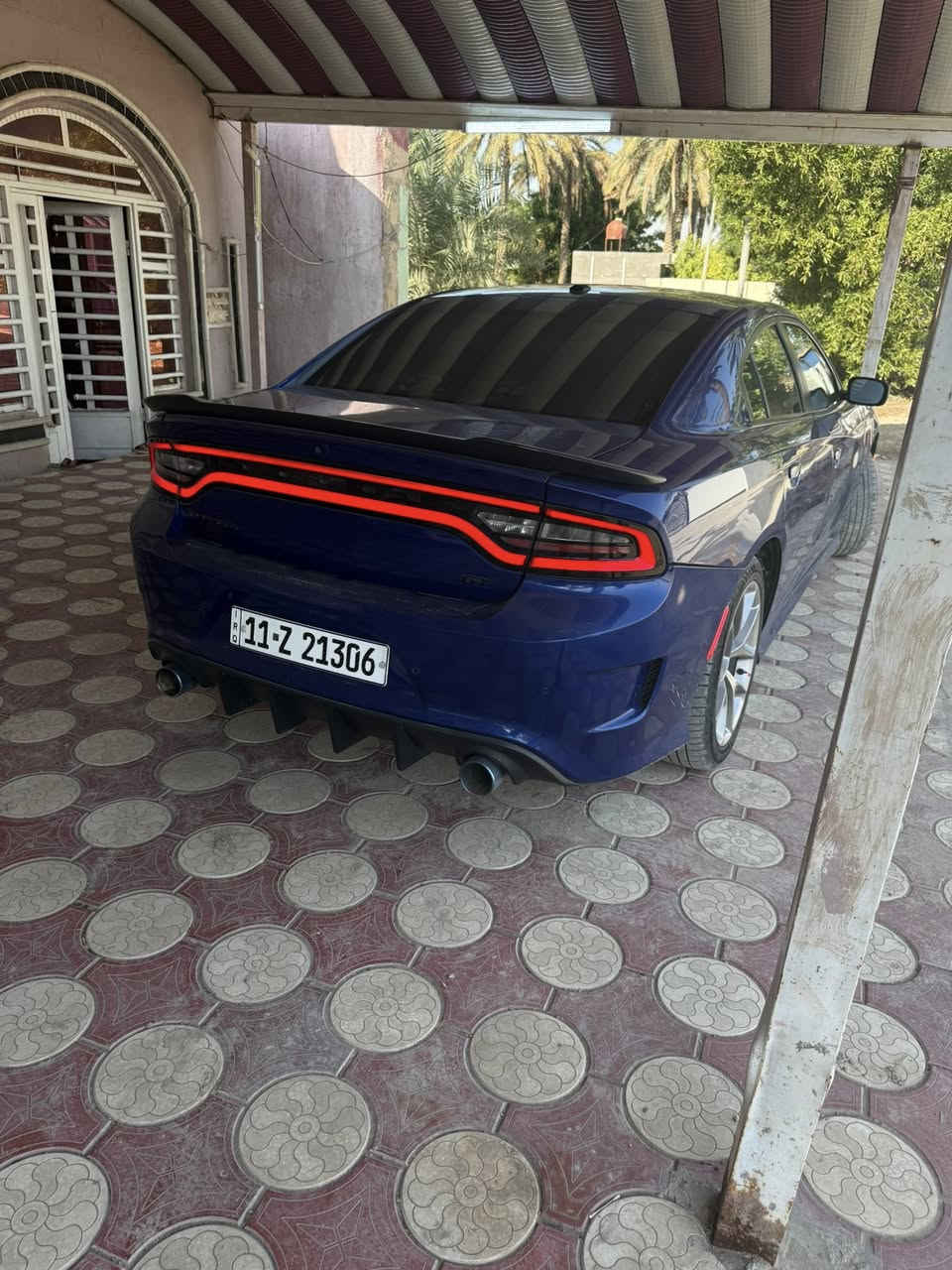 السلام عليكم
جارجر 2022 رقم بغداد انكليزي 

سنويه وهزه ورقم كله جديد 

ماشيه ٣٦ الف حقيقي فقط 
 
حادثه مرفق بلصور 

الحادث جاملغ وبنيد 

والجاملغ الثاني بي بارد بدون صبغ 

بدون اي دواخل 

سياره فول عدا السلايت كشن حضن
 
مكينه 3600 

شاشه جبيره 

حساس خلفي 

شفتات ستيرن 

رادار جانبي 

نضافه السياره ١٠٠/١٠٠ جديده بمعنى الكلمه 
جاهزه كير مكينه حداديه تخم تاير تبريد كله بشرط
 
السعر ٢١٥ وبيه مجال بسيط بيع 
فقط اي استفسار ***********
