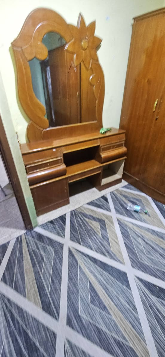 غرفة نوم صاج +معرض للبيع للستفسار الاتصال *********** واتساب
