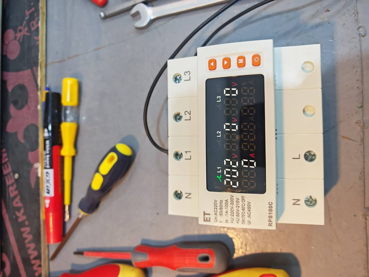 أرقى المنتجات من تقنية الهندسة
جوزة حماية دبل رلي 63A
100A سلكتر
جهاز حماية 3 فيز 100 امبير
ضمان ما تلكي فقط يم تقنية الهندسة
2 سنة استبدال
وين تلكه هيج ضمان؟
ويطلع شخص يكلك يغشون المنتج مالتي 😂😂
واتساب ***********
جملة ومفرد
