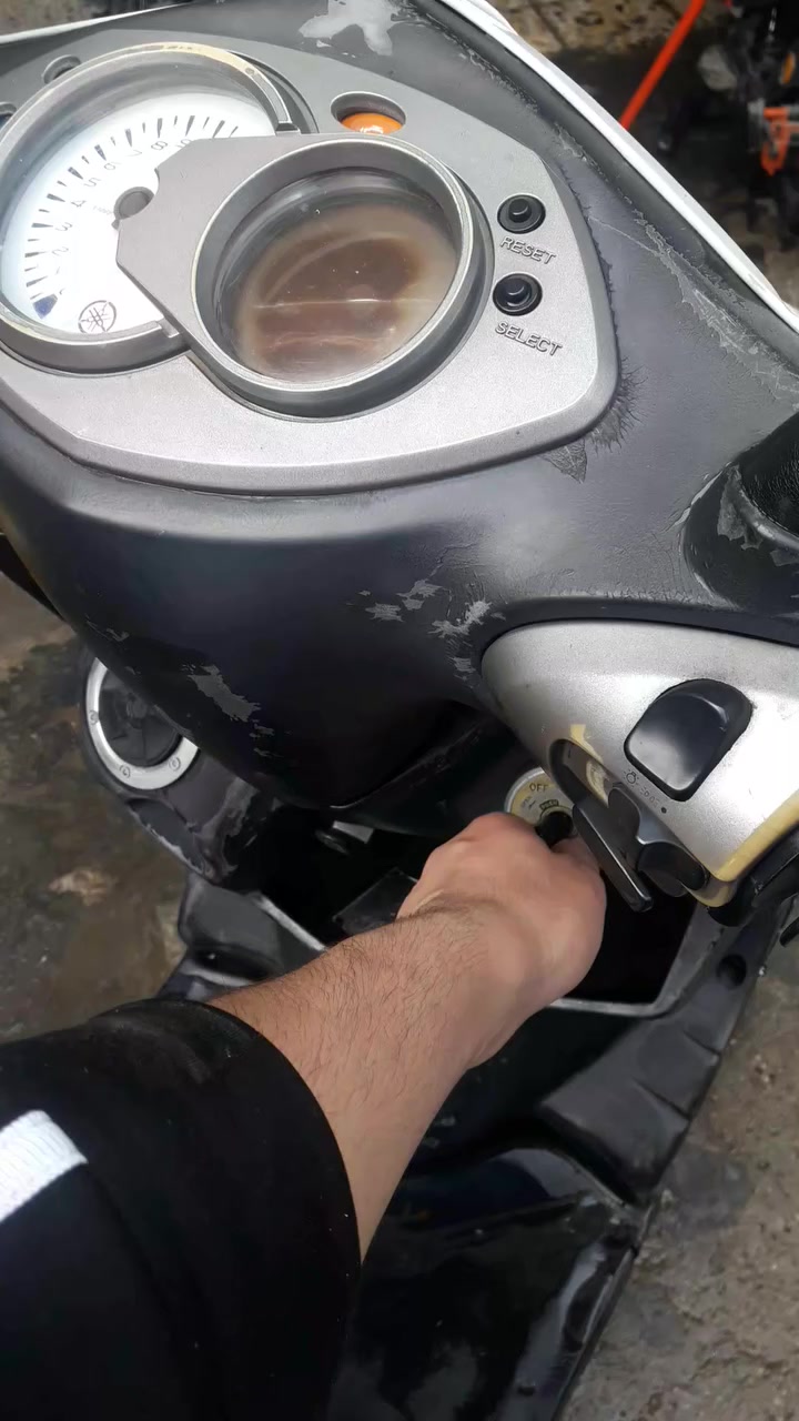 السلام عليكم من رخصة الادمن 
 
دراجة سكنس فحل نوزل خطين سكليتر 

امانة لله تترحملي عله دراجه 

دراجة خير من لله شلعة فوول 
نكرة سلف هندر كدامك موضحه بالفيديو 

عنواني بغداد الجديدة نعيريه

سبب البيع طالب سادس ومعهد مستعجل عله بيعتها

السعر 600وبيها مجال قليل 

خاص ممتواجد هاذه رقمي ***********
