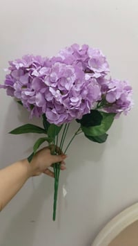 ورود صناعية • بنفسجي فاتح • غصون