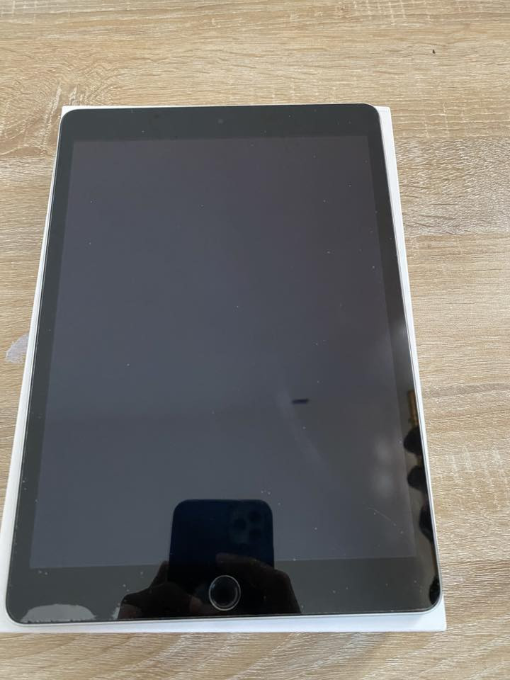 ايباد 9للبيع
نظافه 100% زلغ ما بيه 

بطارية عاليه  90%

ذاكره 64

ملحقات (كارتون/ كيبل لاصلي /  كفر /)

استخدام اقل السنه  بعده بل الضمان 

العنوان : العمارة حي الغدير 

واتساب : ***********

السعر خاص
