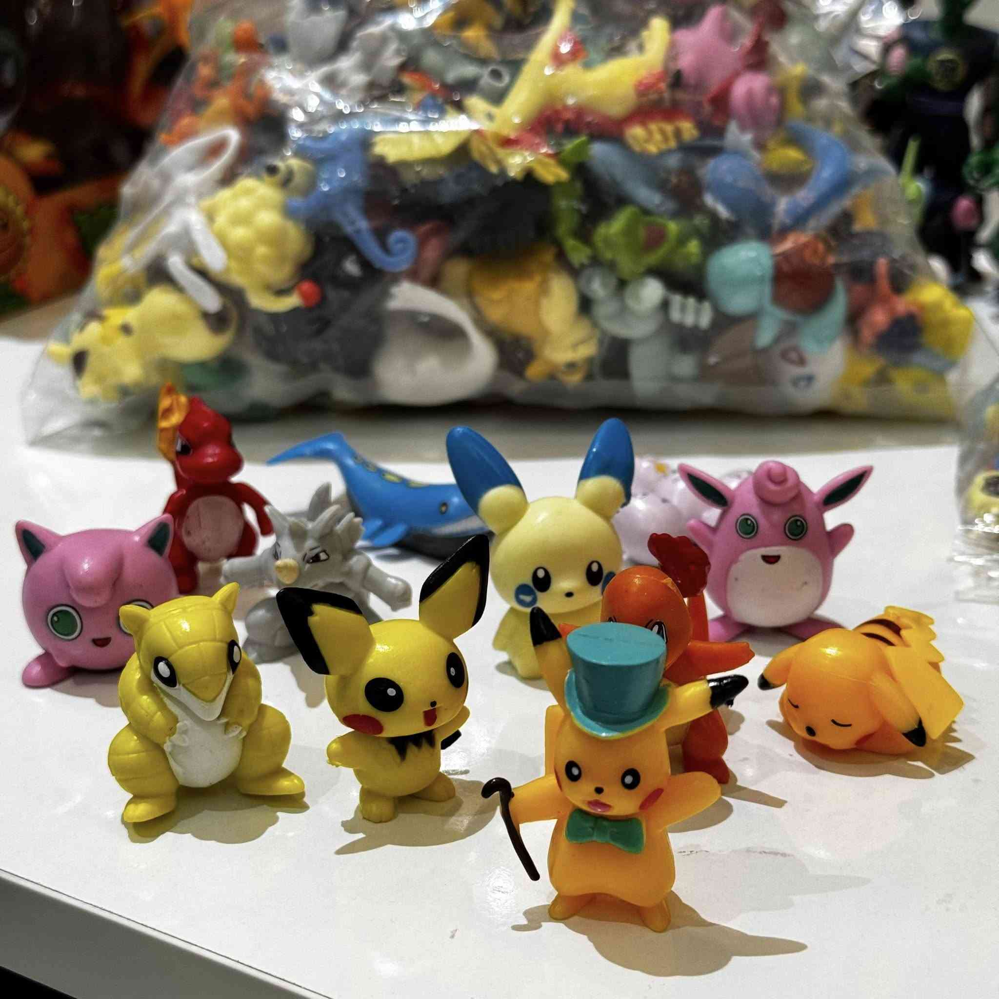 جيس عملاق مجسمات بوكيمون 
بيه اكثر من 100 مجسم جودة رهيبة 
وزن الجيس تقريبا 3-4 كيلوات 
المجسمات جدا حلوة واصلية والي بالصور نموذج منها وقطع تخبل 
الي مهتم يراسل خاص


**إذا كنت صاحب هذا الإعلان وتريد حذفه لأي سبب، رجاءا أرسل رسالة إلى الدعم الفني**