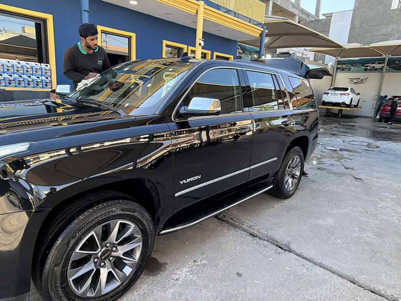 � للبيع | GMC Yukon موديل 2020
✨ فول مواصفات 

📍الممشى: 150 ألف كم

✅ محرك وجير وشاصي بحالة ممتازة

✅ ضرر خفيف مرتب بدون أي دواخل

✅ تبريد ممتاز واستخدام يومي مريح

✅ داخلية نظيفة جداً

✅ شاشة + كامرات + حساسات

✅ تشغيل بصمة وستارت

✅ مقاعد كهرباء وتحكم كامل

✅ فتحة 

✅ السيارة جاهزة وما تحتاج أي مصروف

سيارة مرتبة ومعتنى بيها من كل النواحي، والفحص بأي مكان تحب🌟

للاستفسار والسوم عالخاص �

***********

السعر34.000$
