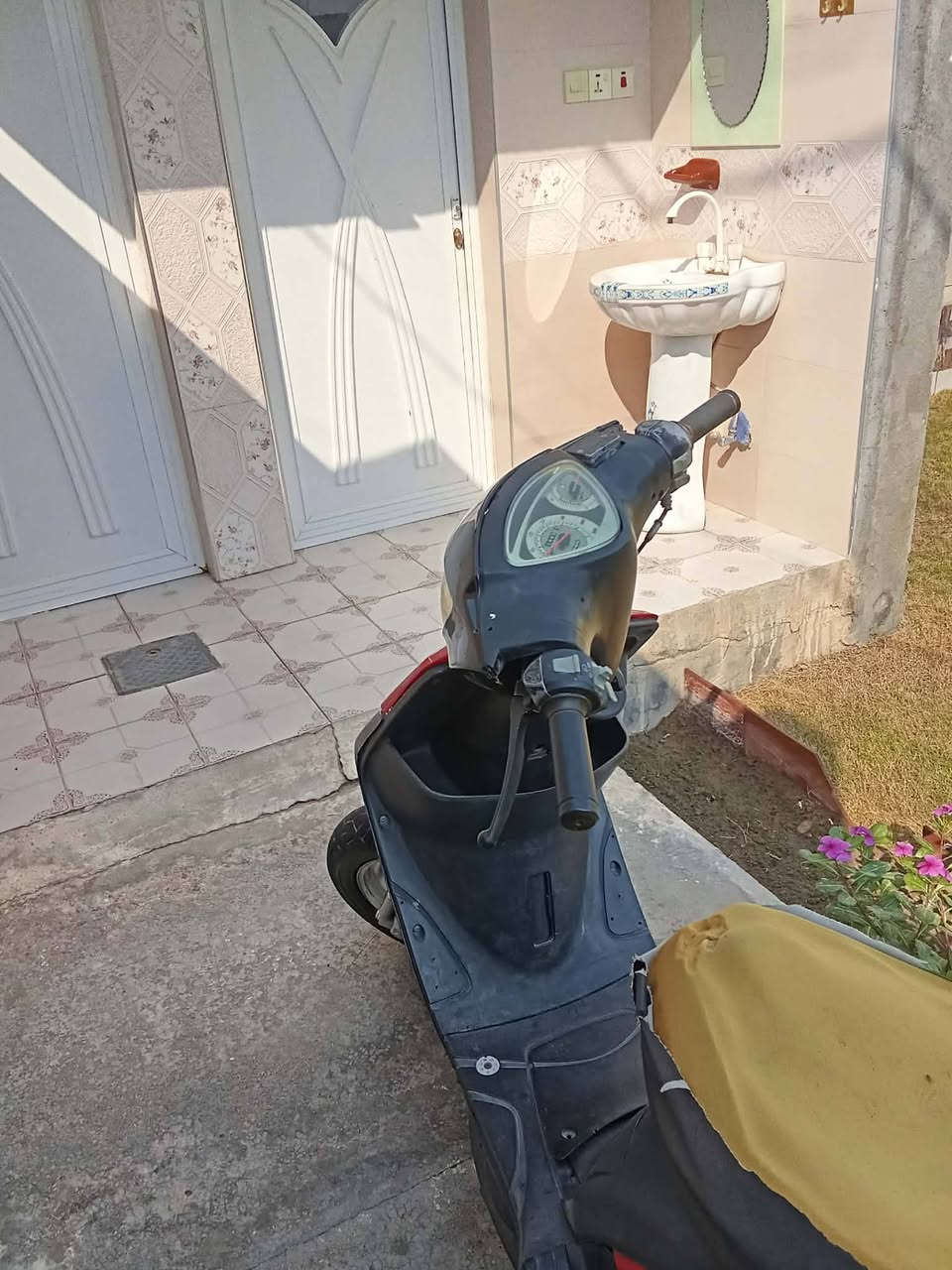 إسلام عليكم دراجه ماكس عدله للبيع مكفوله من المكينه بلاديه السعر,٤٠٠ وبيها مجال ألمكان بابل اسكندريه ***********
