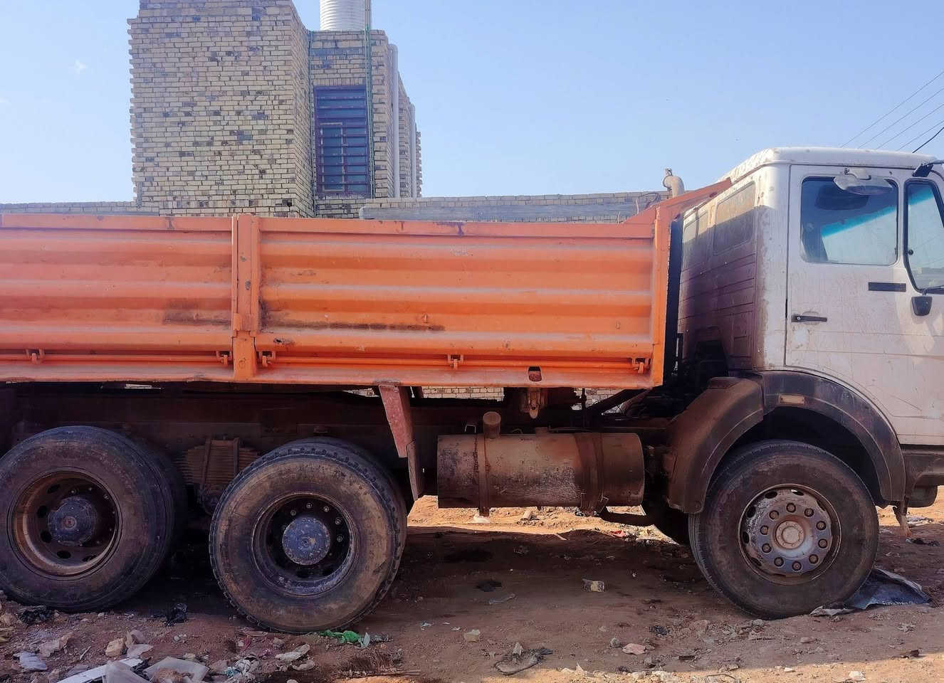 سلام عليكم البي للبيع فرنسي شاصي 90  مكينه 8 محسن كير 90  نص جيف شاصي مكفول رقم انشائيه  السعر 160 الاستفسار ***********
