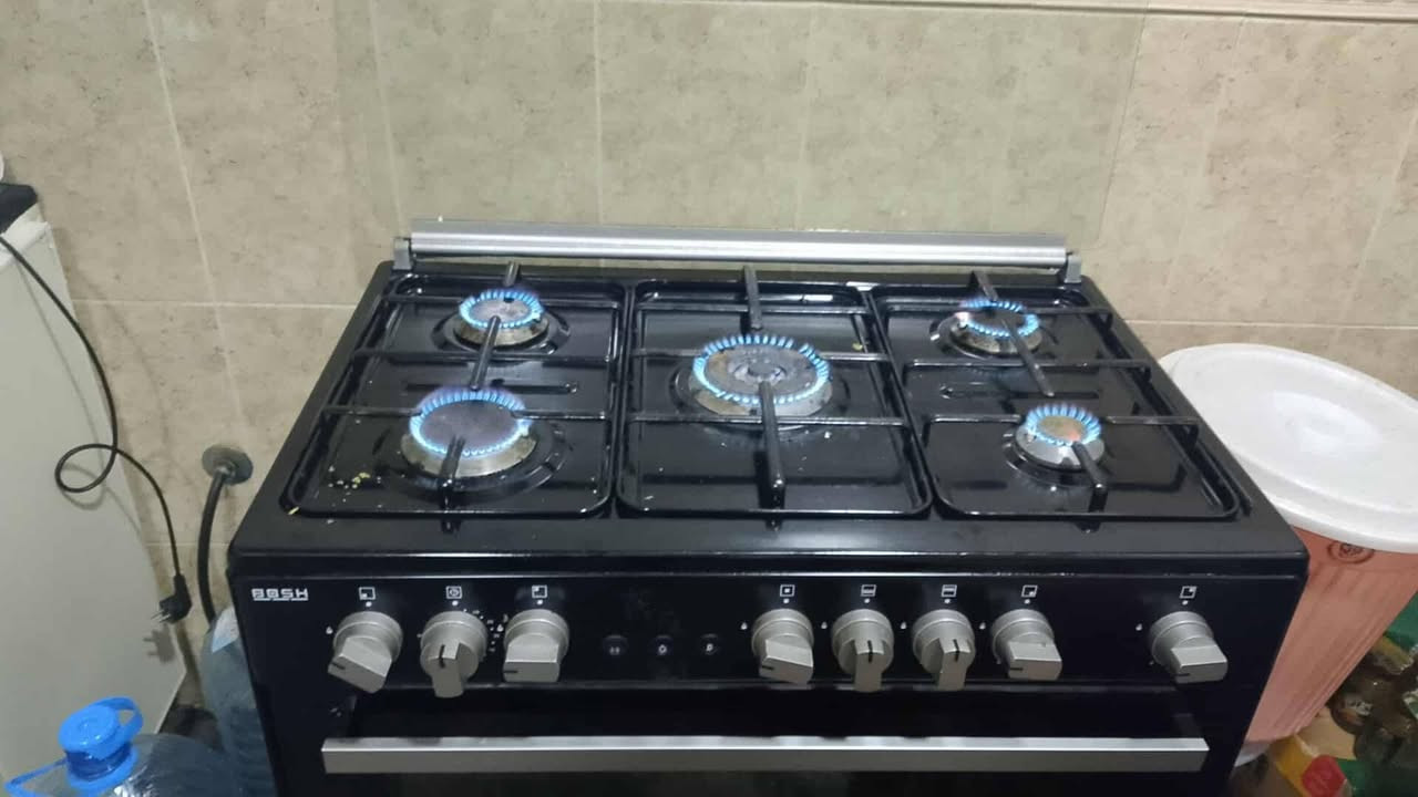 اوفن هوه ماعين ٧٥ طباخ ٢٠٠ بعدهم جديدات مكان مالطه مجال قليل


**إذا كنت صاحب هذا الإعلان وتريد حذفه لأي سبب، رجاءا أرسل رسالة إلى الدعم الفني**