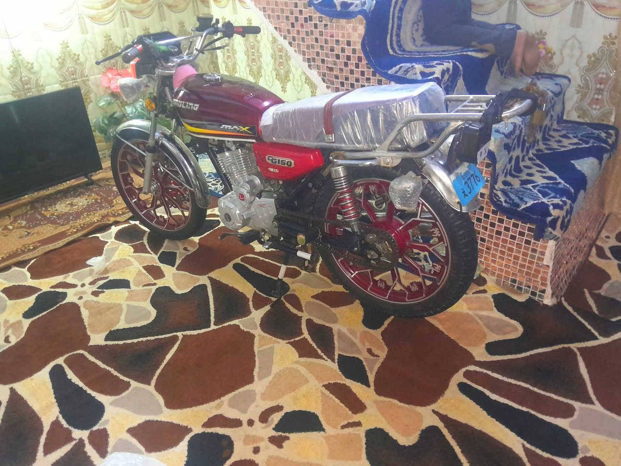 دراجه للبيع خمسة كير سيفاني موديل ٢٤ طالعه ٢٥ جديده سعره ٦٥٠ الف وبيهة مجال مكاني كربلاء الحر ما متواجد علة الفيس ***********
