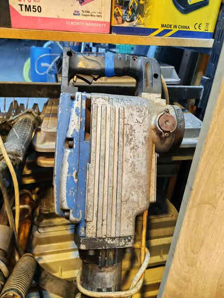 سلام عليكم
دريلات كسارات
دريلات تنكير ع الفحص وكلهم شغالات بفلس ونص ابيع للاستفسار الاتصال على الرقم ***********
