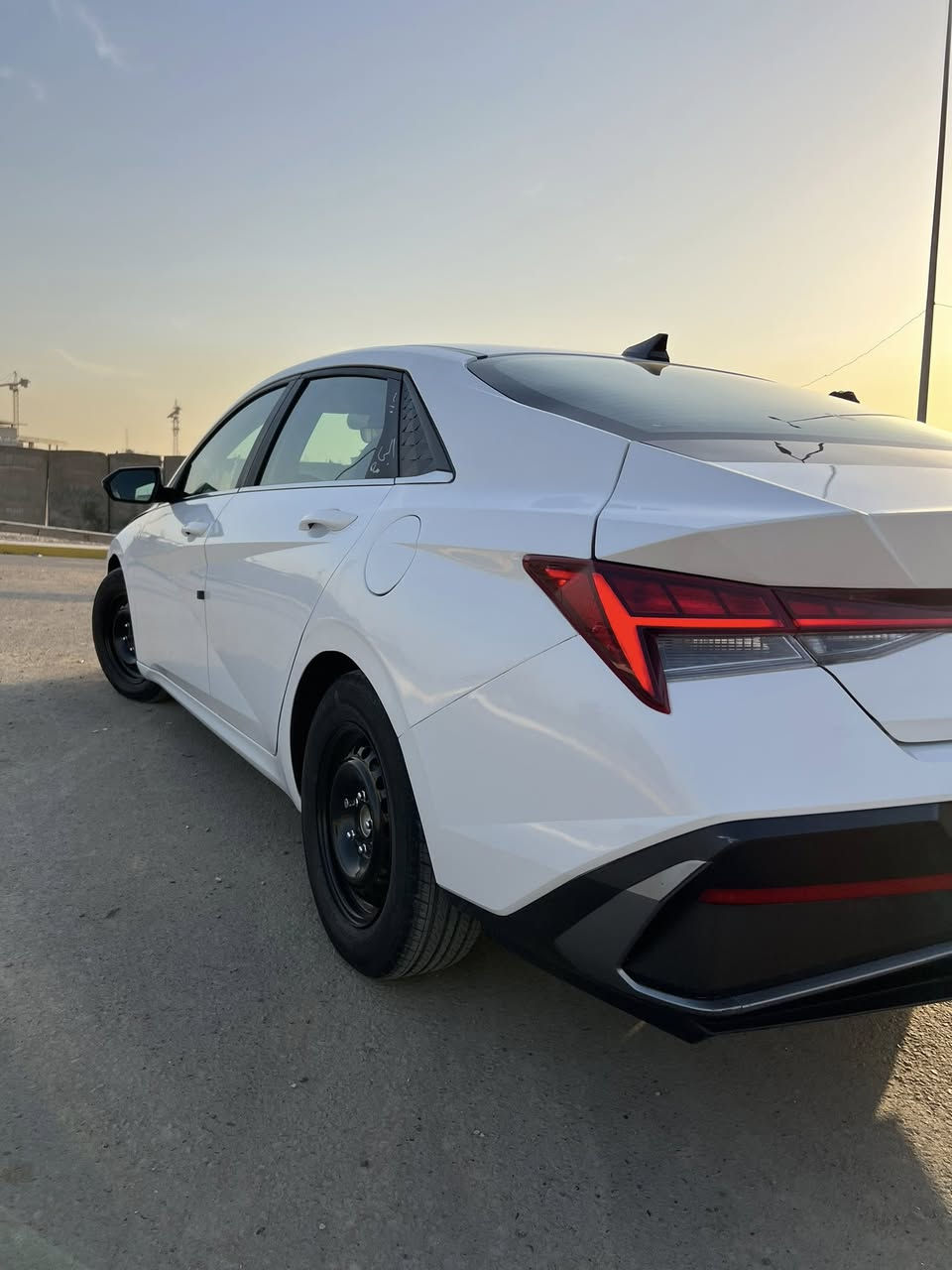 السلام عليكم
النترا هايبرد 24  لمتدد 
سياره جاهزه 
مواصفات لهايبرد معروفه ميحتاج اذكرهن 
لون ابيض صدفي 
حادثهه لحوض لخلفي قبق جنطه مبدل وجاملغ ايسر حار وايمن بارد وبنيد تبديل وصور موجوده بـ منشور 

ماشيه  42 km
سعرهه 152 بيه مجال بسيط
رقمي/ ***********
