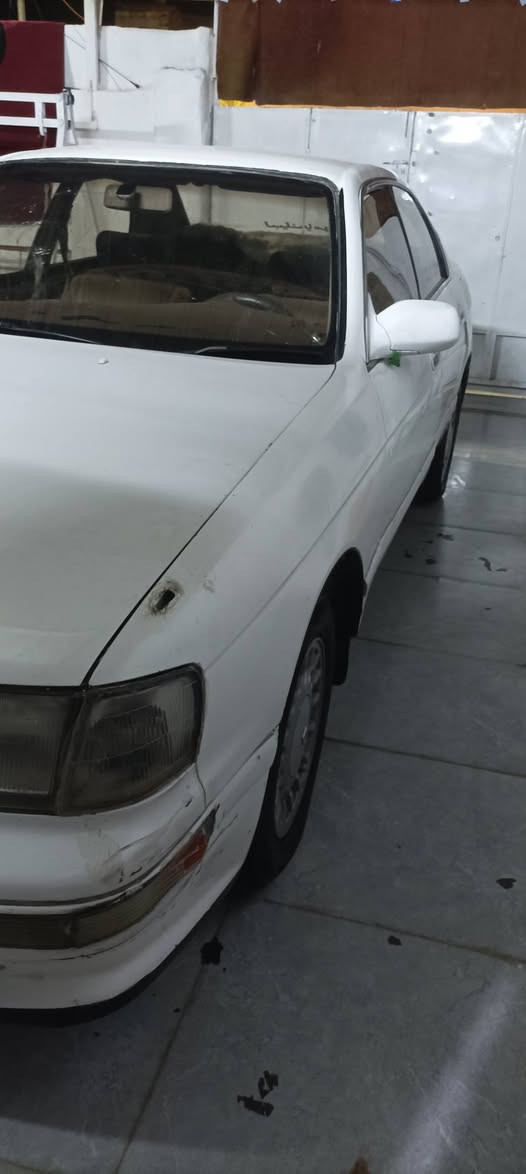 السلام عليكم بطه موديل 91 الون ابيض اصل رقم ديالى مشروع  وطني انكليزي انتهاء السنوية 2030 مكينه وكير خير من الله  مكان السيارة العماره السعر 45 وبيه مجال للشراي السياره مصبوغة عام مكفولة من الكص ونقل جثه ***********
