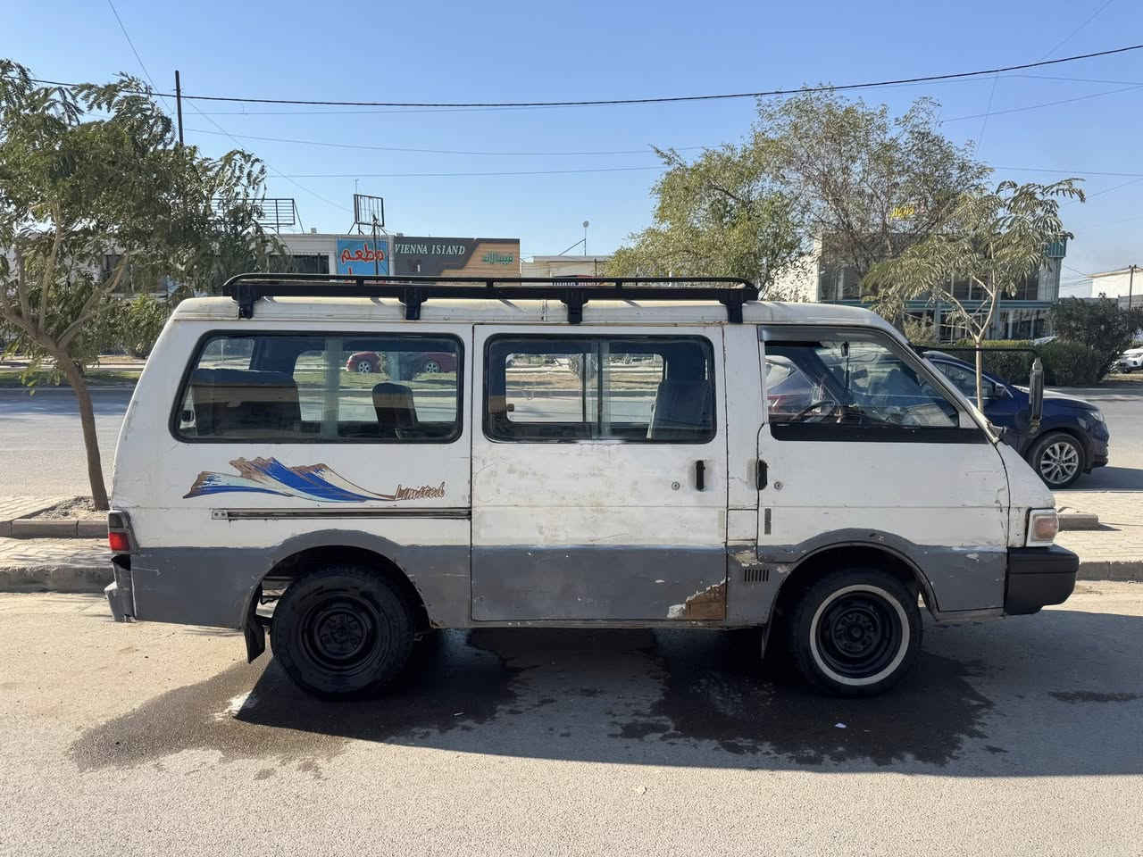 السلام عليكم 
كيا بستا موديل 1995 بغداد بسمي مابيها نقص گبل للشارع وترايك وين متريد 
السعر 46بيها مجال الرقم ***********
