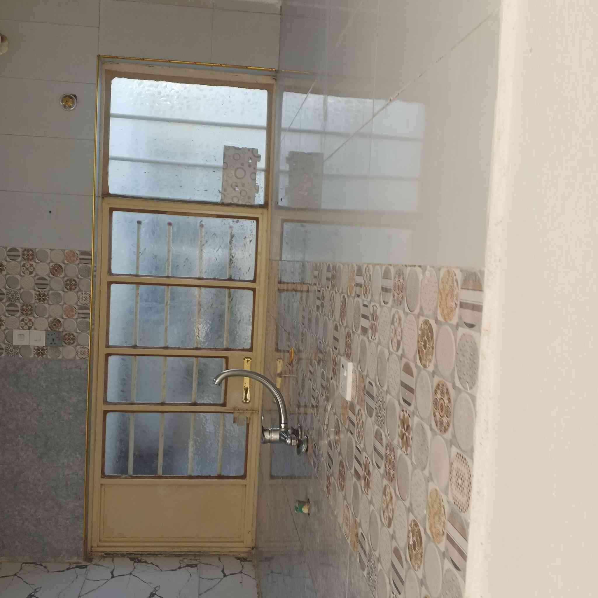 دار للبيع مساحة ١٠٠ متر طابق واحد السعر 55 وبي مجال مكان ديالئ بعقوبه تقاطع القدس دور الزراعة  الثالثه  بناء حديث متكامل ماء وكهرباء ومجاري وتبليط سند ٢٥ طابو زراعي للاستفسار ***********
