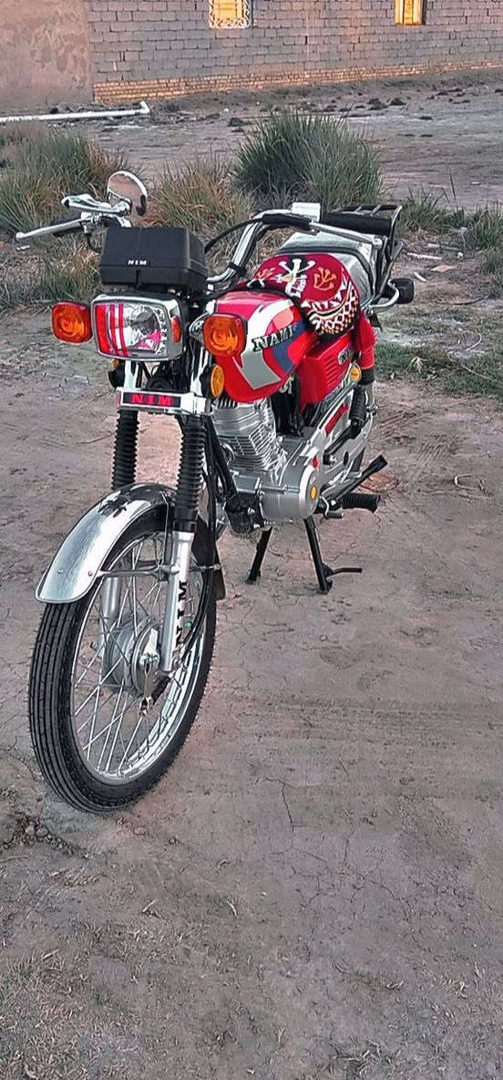 سلام عليكم نامه للبيع لون ماروني موديل 2026 اوراق سكنر خمس اوراق كفاله عامه برغي ما مفتوح بيه مال جناي مكينه بعدهي بدهن شركه مكاني شطره سعر 825 وبيه مجال لشراي هاذه رقم الهاتف ***********
