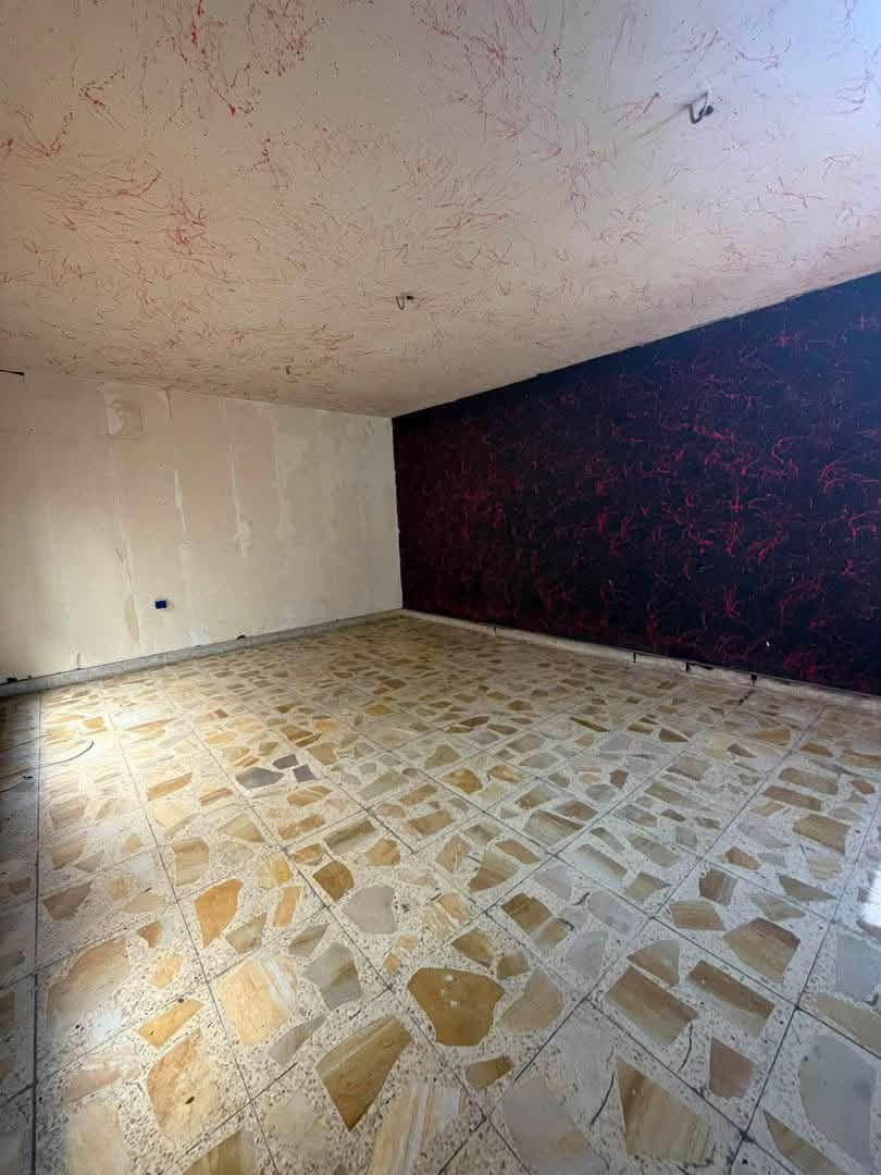 � للإيجار في السيدية
وحدة سكنية طابق اول ، نظيفة وجاهزة للسكن.

🔹 تحتوي على:
✅ غرفتين نوم
✅ صالة
✅ مطبخ
✅ خدمات

💰 الإيجار: 650 ألف دينار عراقي

📞 للاستفسار: ***********
🏢 مكتب حلم عقاري للوساطة العقارية
