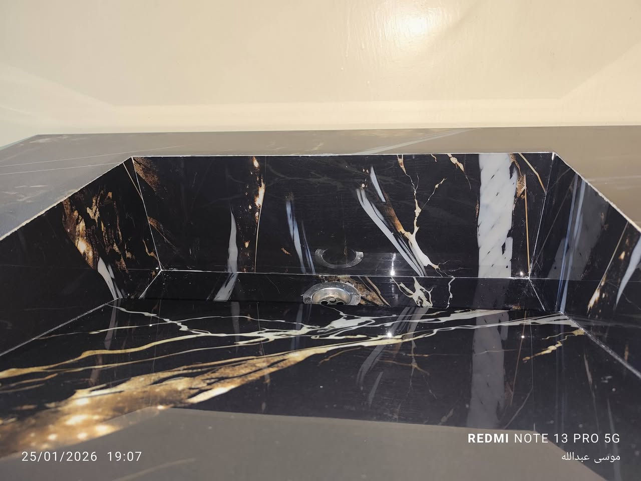 عمل مغاسل بورسلين  كافة القياسات 

للاستفسار الاتصال ***********
