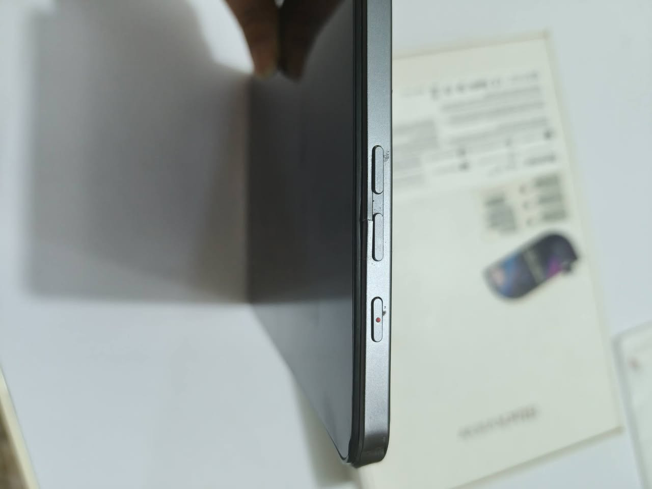 Blackview Tab 16
الذاكرة 256والعشوائية 8
البطارية 7680ملي امبير 
المعالج T616octa-core 
الهرتزية 60 
ووياها القلم مالته وشاشة حماية غير مستخدمة 
الجهاز بي طعجة بأحد الحواف ممأثرة على اداء الجهاز 
ويوجد مشكلة دگمة الصوت 
السعر 85 وبي مجال بسيط
للتواصل على الرقم ***********

