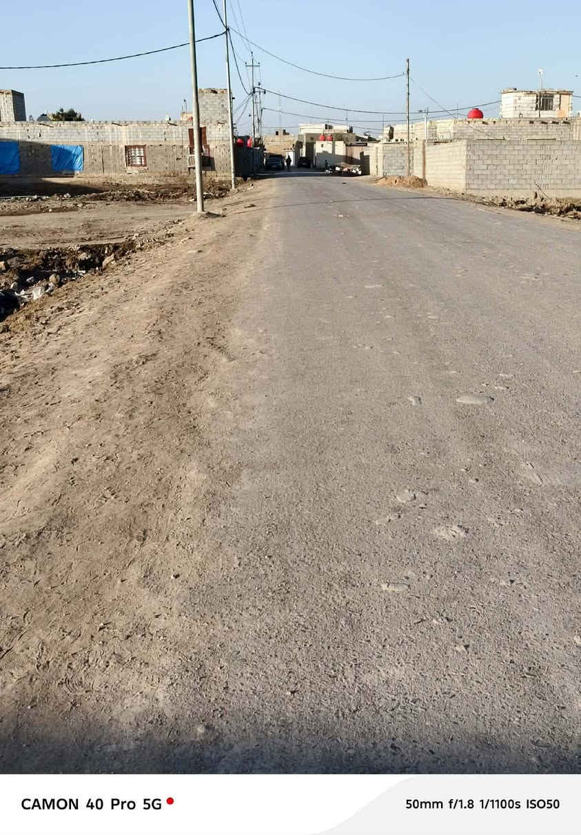 عرصه للبيع المساحه 600 الواجها 20نزال 30 علا شارعين ركن ماء وكهرباء ومدارس اوتبليط بلباب العرصه بسمي زراعي سند 25 المكان الديوانيه  قرب حي المين يم معمل الكاشي قريبه حيل علا الشارع العام تبعد عن الشارع 200متر اتصال ***********
