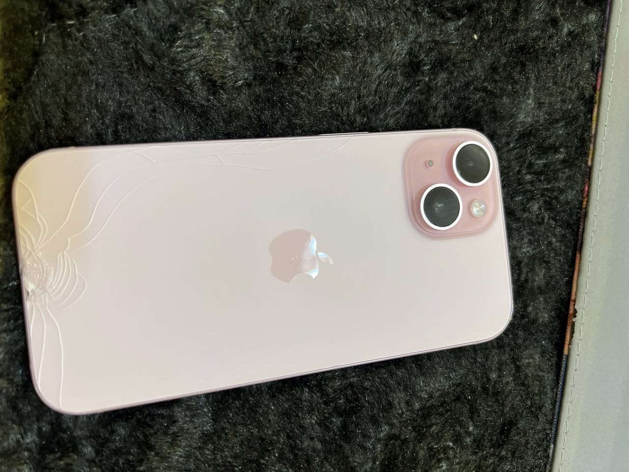 ايفون 15عاديً
مكفول من الفتح 
للبيع 
شرق اوسط
ذاكره 128
بطاريه 100 بلادي
مضروبه شاشه وضهر
السعرر 400الف 
العنوان بابل


**إذا كنت صاحب هذا الإعلان وتريد حذفه لأي سبب، رجاءا أرسل رسالة إلى الدعم الفني**