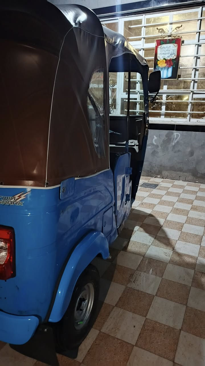 سلام عليكم تكتك لبيع 2021 الشهر الثامن مرقمه وسنويه  باقي بس استلام الوحات اتكتك بس صفحه بدليتله وشغل مضبوط ولغد والباقي  مكفول مكينه مكفوله من اتنقيص وتبخير بعده دهن السحك بيه  مكاني بغداد جسر ادياله الجديد السعر 7700 وبيه مجال حك الجيه ***********
