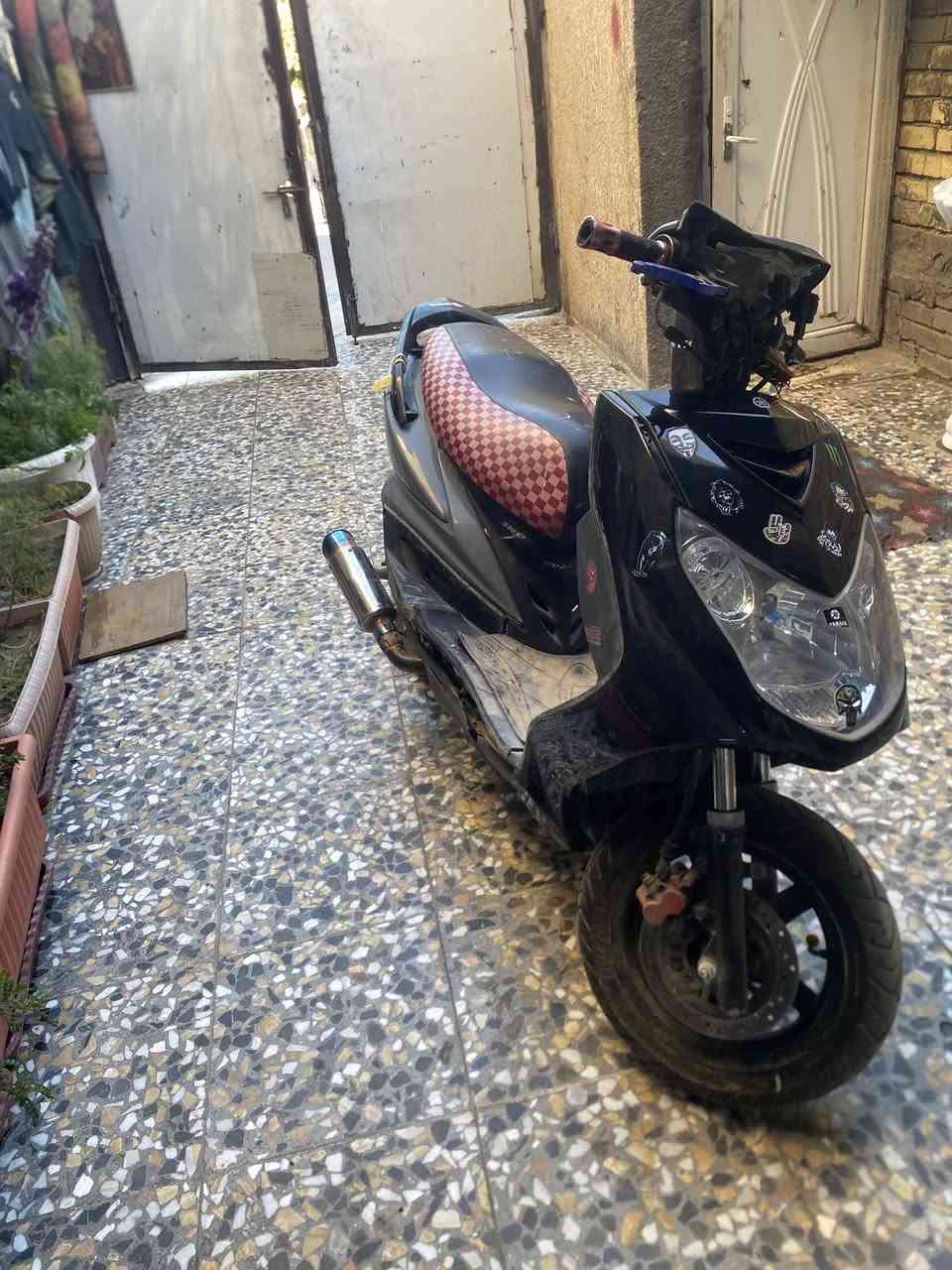 السلام عليكم سكنس فحل دراجه فول كهربائيات مكينه خير من الله مره وحده مفتوحه مبدل زنجيل ورواصط دراجه تركته شهر كامل ولاحاولت عليه ولا شغلت ولا طخيته عارضه للبيع عل وكفته ب٣٢٥ وبيه مجال عنواني زعفرانيه لتواصل ***********
