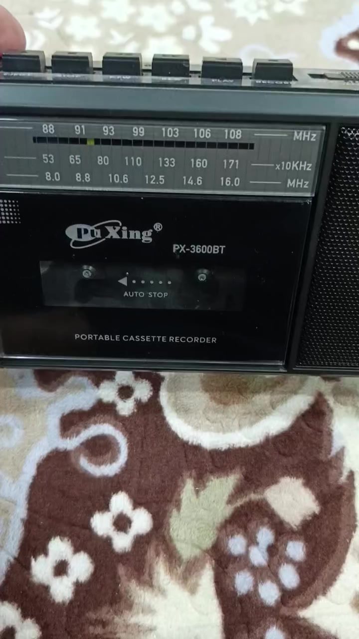 راديو مسجل .صيني .جودة ممتازة
موجات am.fm.sw مثل ما موضح في الصورة الفيديو

بطارية شحن ليثيوم .شحن type c
بلوتوث
فلاش usb
ميموري كارت


**إذا كنت صاحب هذا الإعلان وتريد حذفه لأي سبب، رجاءا أرسل رسالة إلى الدعم الفني**