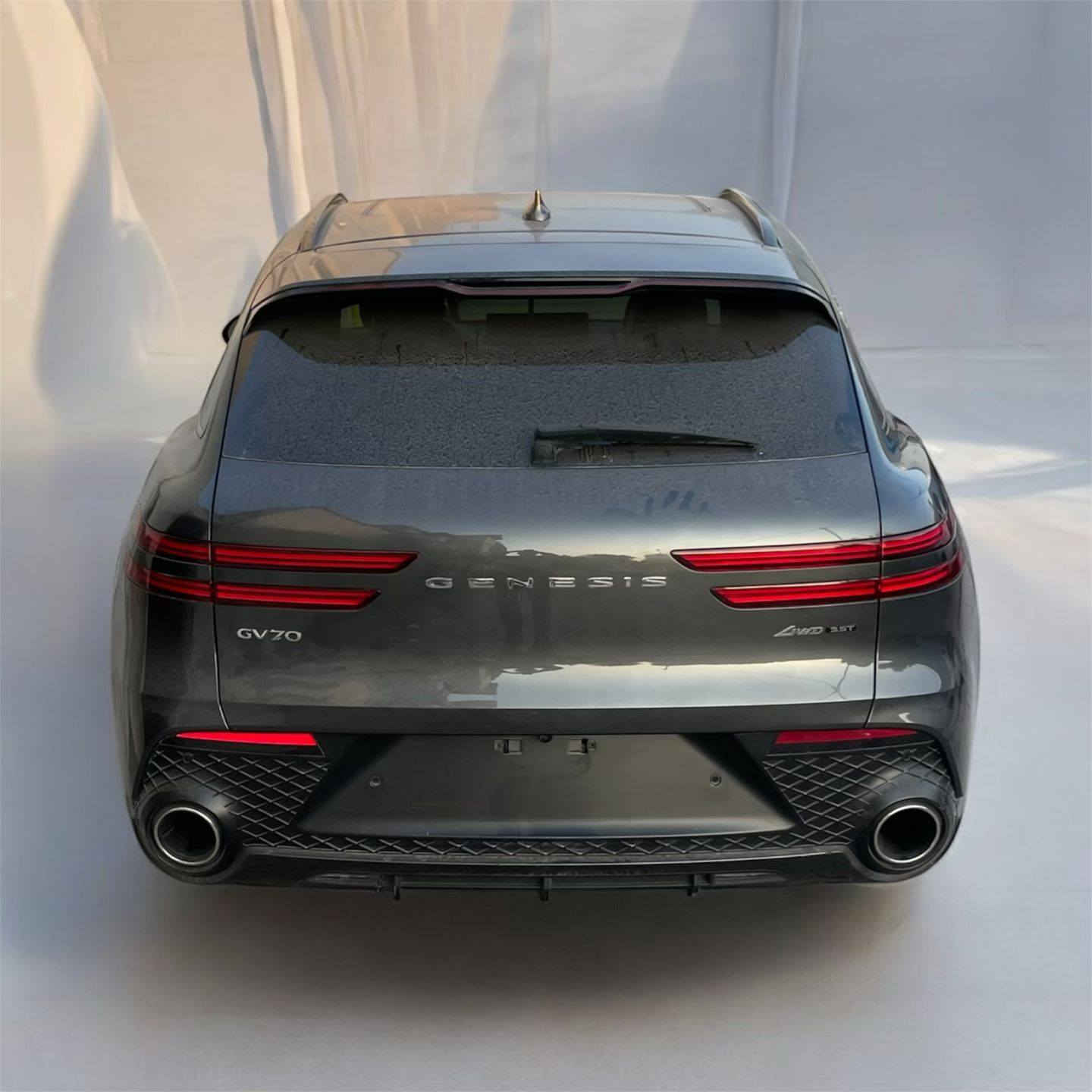 #الى_عشاق_الفخامه 
جينسس Gv70 2024 برستيج 
فول مواصفات للاخير 1/1
ماشيه 5 الف فقط السياره بحالة الزيرو😍
حادث جدا بسيط بارد بدون ايرباك يعني كلين تعتبر 
رقم بغداد دولي الجديد تحويل مباشر 
مكان السياره بغداد المنصور
للاستفسار 
***********
. 
. 
✅علق تم يصلك السعر خاص مباشرةً ⚡💰⚡💰⚡
. 
. 
. 
. 
. 
. 
💥اذا كنت تريد نشر سيارتك تواصل معنا عبر الصفحه.
