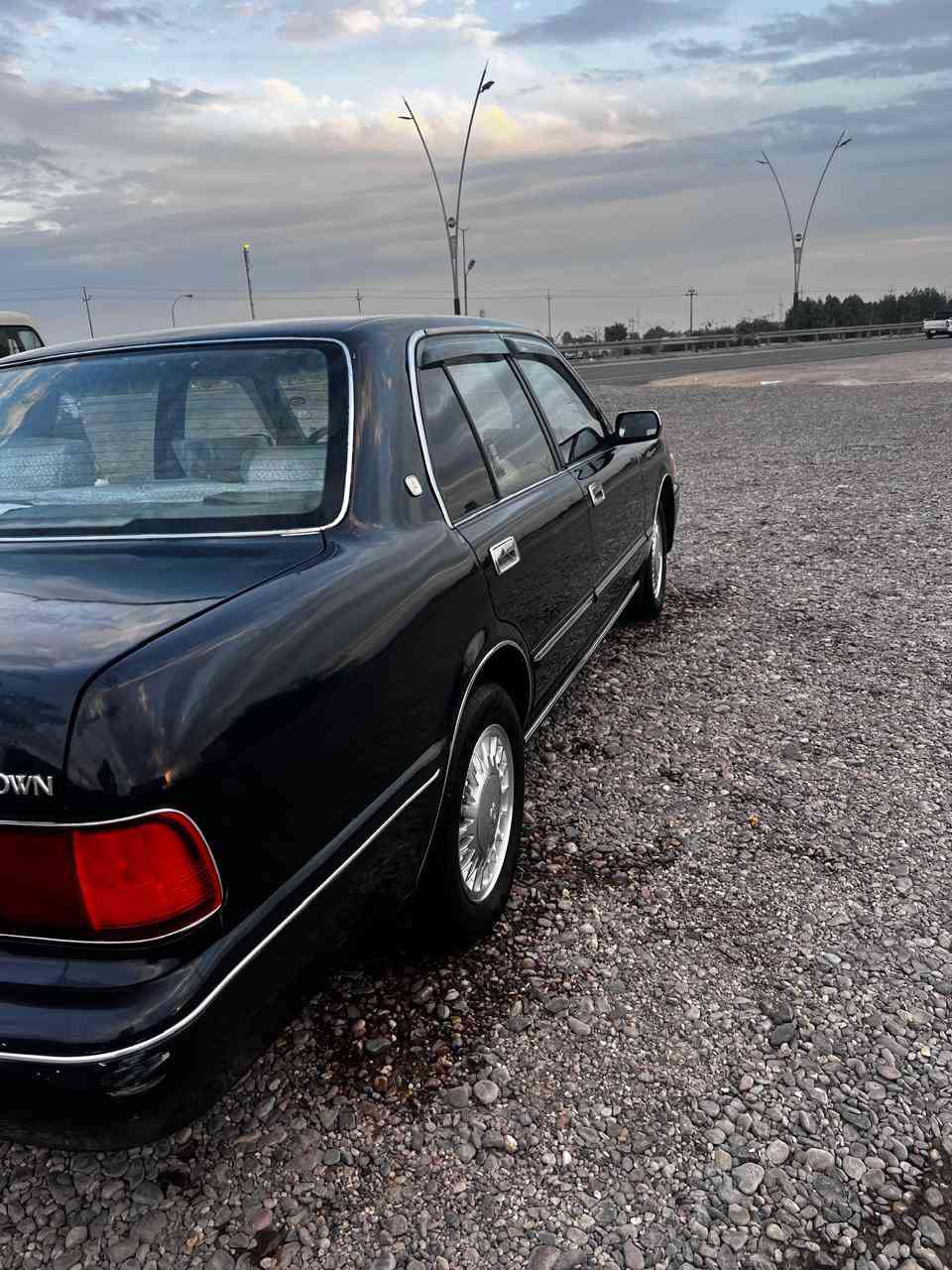 سلام عليكم ارنب ايسر بلاد للبيع رقم بغداد مشروع وطني موديل 1993تحويل مباشر سياره مكفوله كفاله عامه بيه مكانات صبق مكفوله من صبق لعام كير ومكينه شرط حداده كهربايات طخم تاير قرفه جديده سياره جاهزه من كلشي سعر 72عنوان البصره تقاطع لخور هاتف***********اخوان مامتواجد عل فيس
