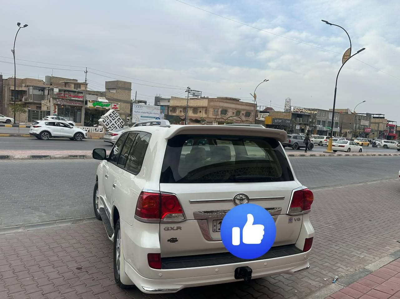 لاندكروزر 2014 بريمر كفاله  v6 عامه حته من الشخط رقم بغداد السياره ماشيه 180الف للاستفسار اكثر ***********
