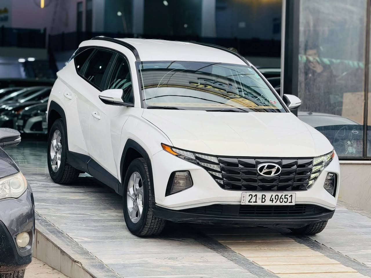 السلام عليكم
هیوندای تكسون 2023 السياره 
حجم المحرك : 2.5L (4.سلندر ) 
بصمة ابواب
بصمة تشغيل 
تشغيل عن بعد (𝐑𝐄𝐌𝐎𝐓𝐄 𝐒𝐓𝐀𝐑𝐓)
شاحن هاتف
كاميرا خلفي
هاند بريك بصمة
اوتو هولد (𝐀𝐔𝐓𝐎 𝐇𝐎𝐋𝐃)
اوتو ستارت (𝐀𝐔𝐓𝐎 𝐒𝐓𝐀𝐑𝐓)
اوتو ستوب (𝐀𝐔𝐓𝐎 𝐒𝐓𝐎𝐏)
رادار 360
رادار امامي (تحديد مسار)
رادار جانبي  (نقاط عمياء)
رادار خلفي (التحذير من الاصطدام)
حساسات 360
حساسات امامي
حساسات جانبي 
حساسات خلفي
نظام (𝐒𝐌𝐀𝐑𝐓)
نظام (𝐒𝐏𝐎𝐑𝐓)
نظام (𝐂𝐎𝐌𝐅𝐎𝐑)
نطام (𝐄𝐂𝐎)
نظام(𝐒𝐍𝐎𝐖)
كشنات هيتر  امامي 
تحكمات استيرن
تبريد مركزي 
صندوق شفط كهربائي 
لايتات (𝐋𝐄𝐃) لید عدسة زينون 
بكلايتات (𝐋𝐄𝐃) لید
 ويل كروم 
السياره فقط نص بونيد صبغ بدون دواخل 
تفاصيل اكثر الاتصال علی رقم ***********
